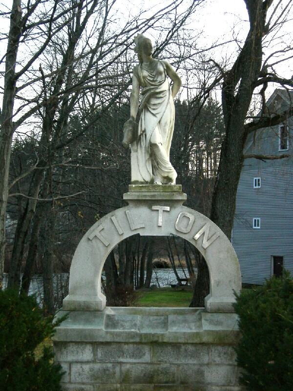 Timetable Mabel statue