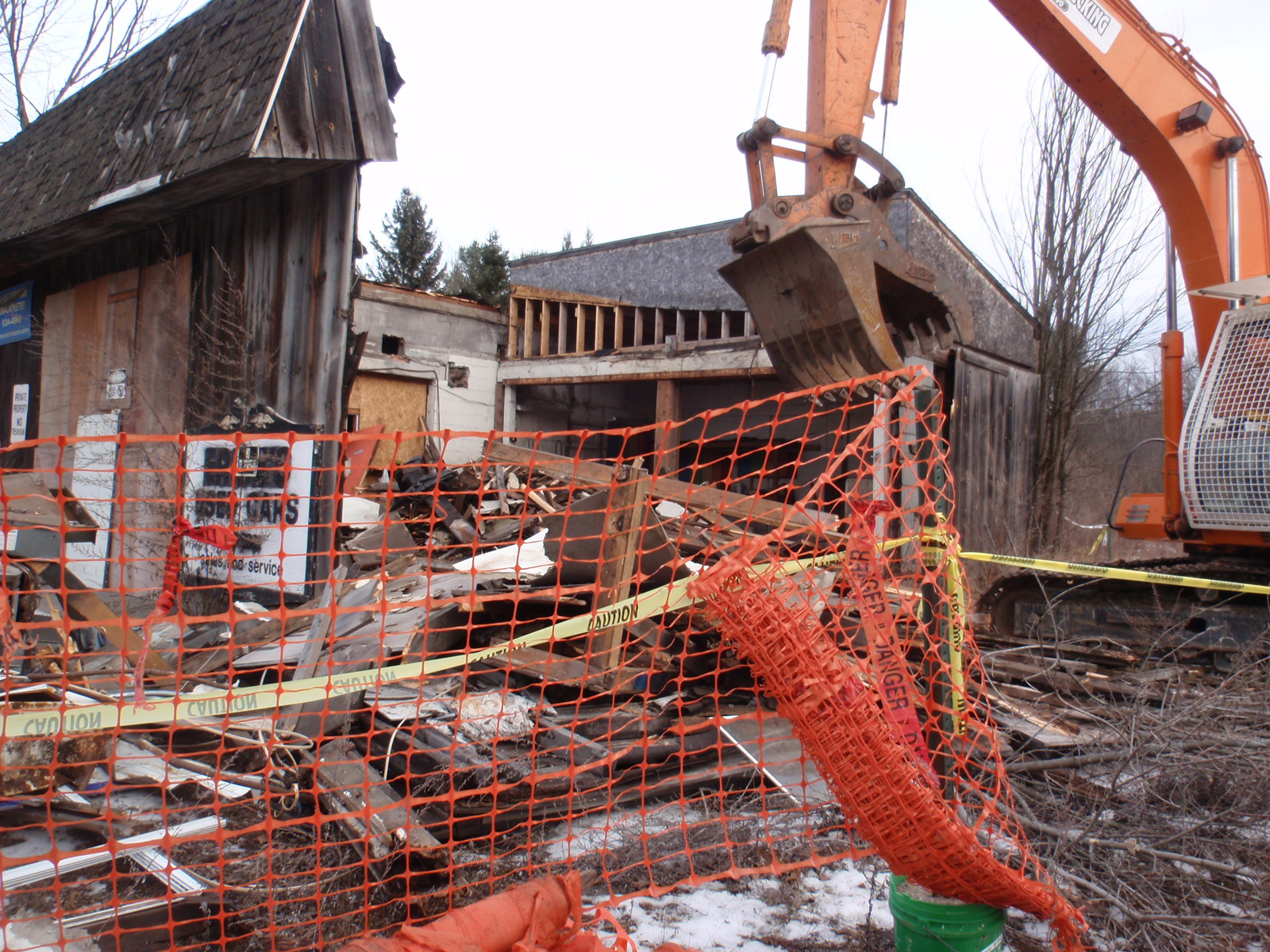 Demolishing Ernie's and the orange marker layer