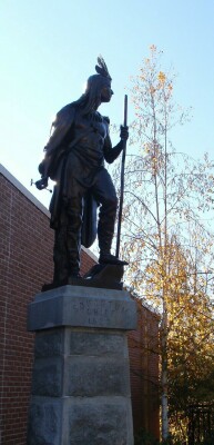 Native American statue in Vest Pocket Park